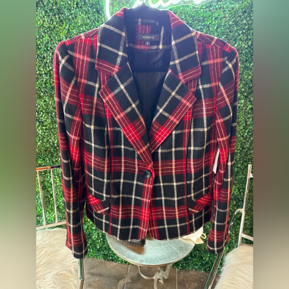 New Korinna Wool Plaid Short Blazer
